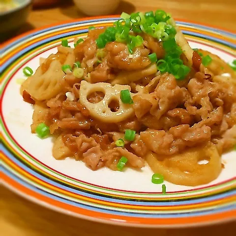 ご飯に合うよ〜♪レンコンと豚肉の甘辛炒め♪|ニコさん