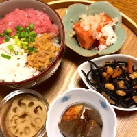 三色丼と煮物色々|しょうママさん