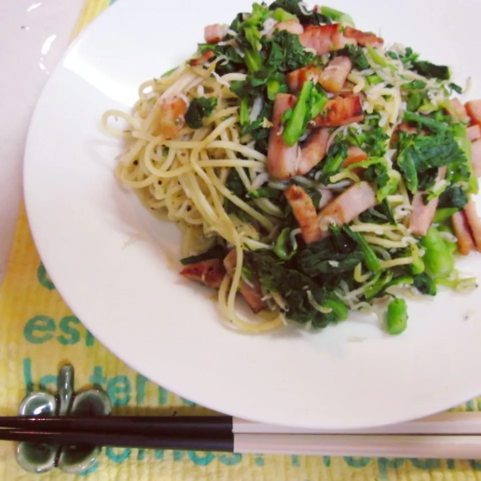 菜の花とベーコンとしらすのスパゲッティ|くりりんさん