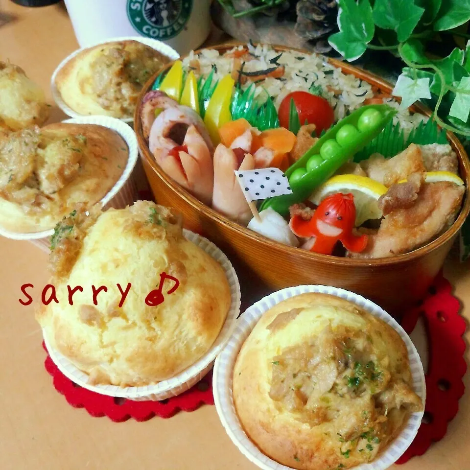 Snapdishの料理写真:息子のガッツリ弁当♪ホットケーキミックスdeツナパン付き♡|サリーさん