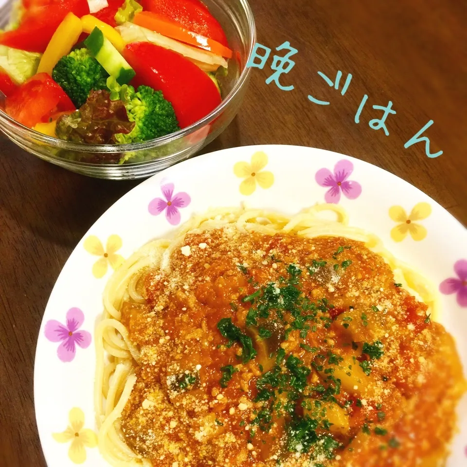 ナスのミートソースパスタ&サラダ🥗|み〜さん