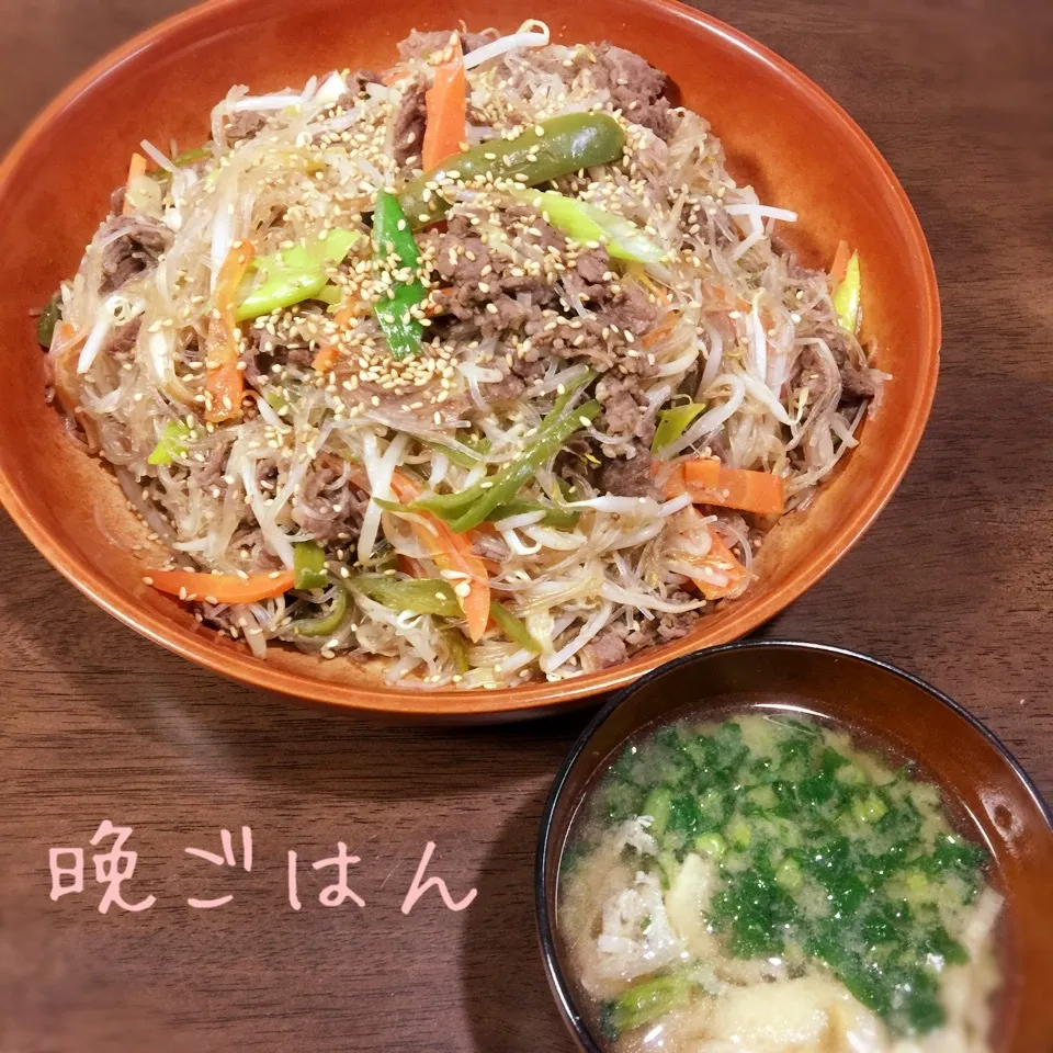 Snapdishの料理写真:プルコギでチャプチェ&大根葉味噌汁|み〜さん