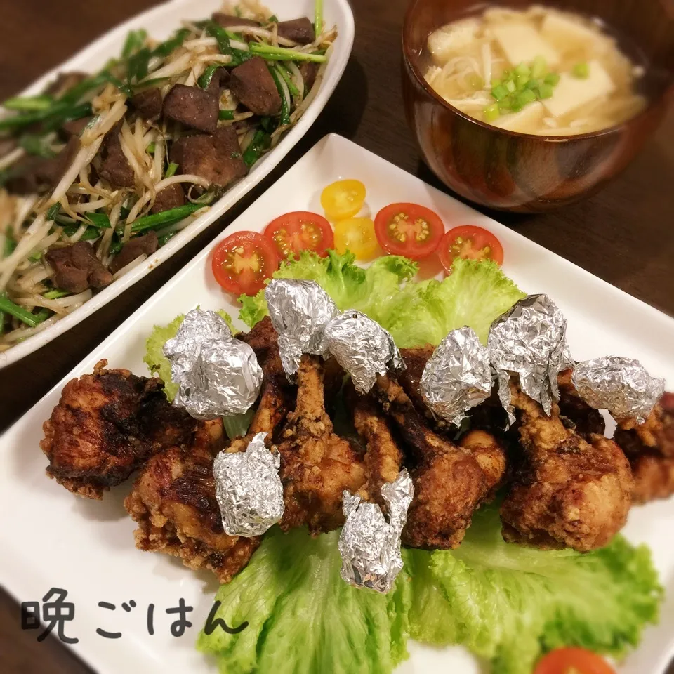 Snapdishの料理写真:チューリップ唐揚げ&レバニラ炒め&きのこ味噌汁|み〜さん