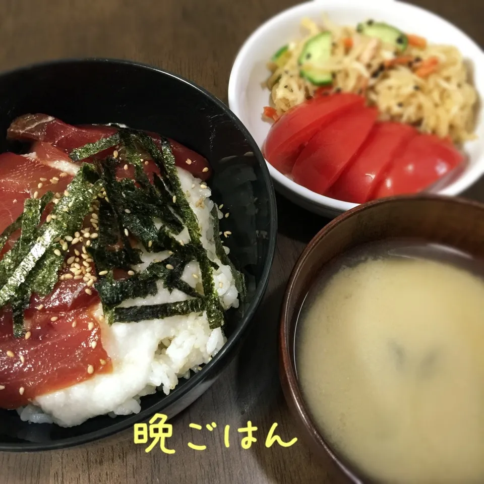 Snapdishの料理写真:マグロの漬け丼|み〜さん