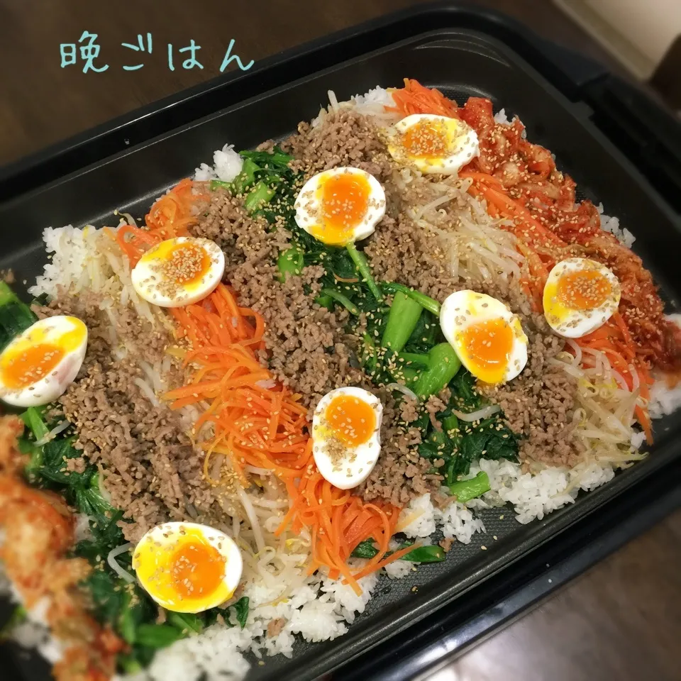 Snapdishの料理写真:ホットプレートで、石焼きビビンバ⁉︎|み〜さん