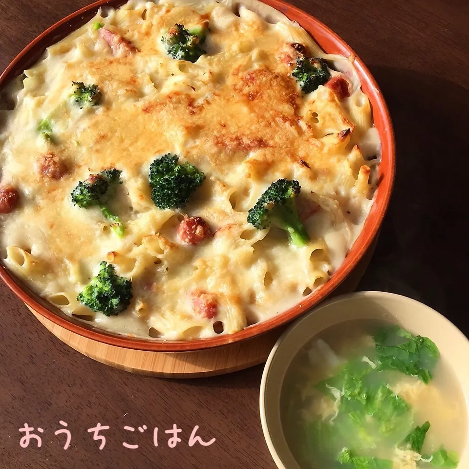 Snapdishの料理写真:マカロニグラタン&レタススープ|み〜さん