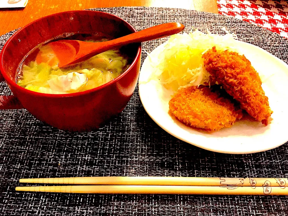 もち豚トンカツと白菜とハムの中華スープ|とみぃさん