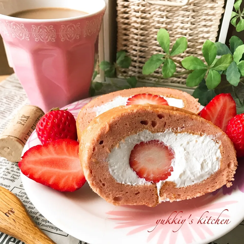 🍓🍓🍓まなまなのイチゴのロールケーキ🍓🍓🍓|ユッキーさん