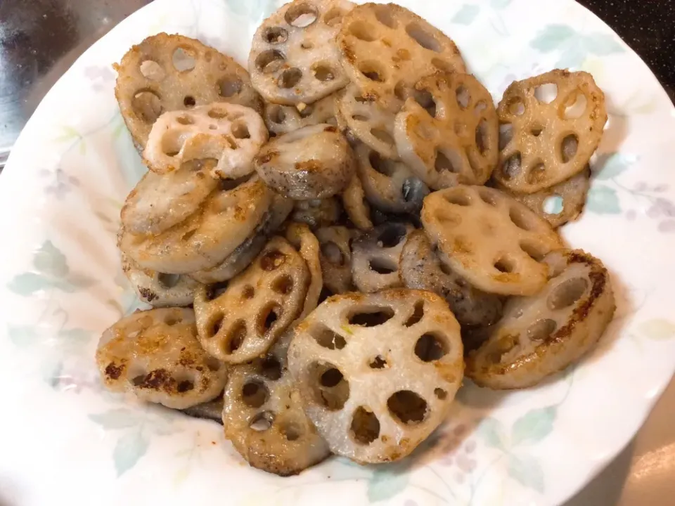 レンコンの味噌炒め😋|アライさんさん