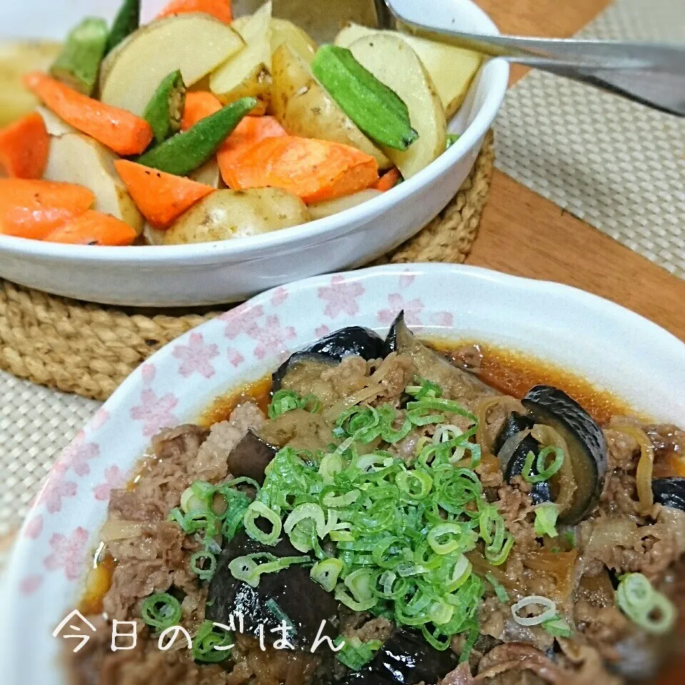 牛肉と揚げナスの炒め煮☆野菜のクレイジーソルト焼き|ナデシコさん