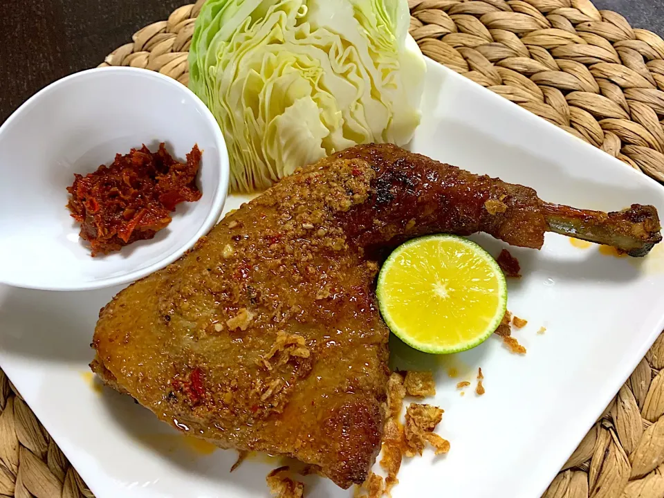 Ayam bakar taliwang|yeni kartikasariさん