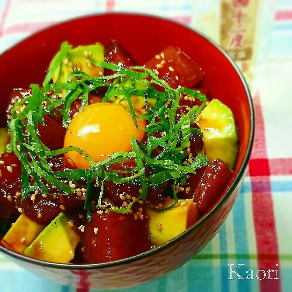 間違いなく美味しい☆まぐろとアボカドのユッケ丼|くいしんぼうさん