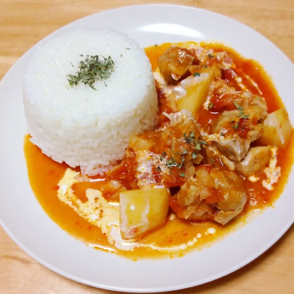 鳥肉とじゃがいものトマト煮|めだか🎶ママさん