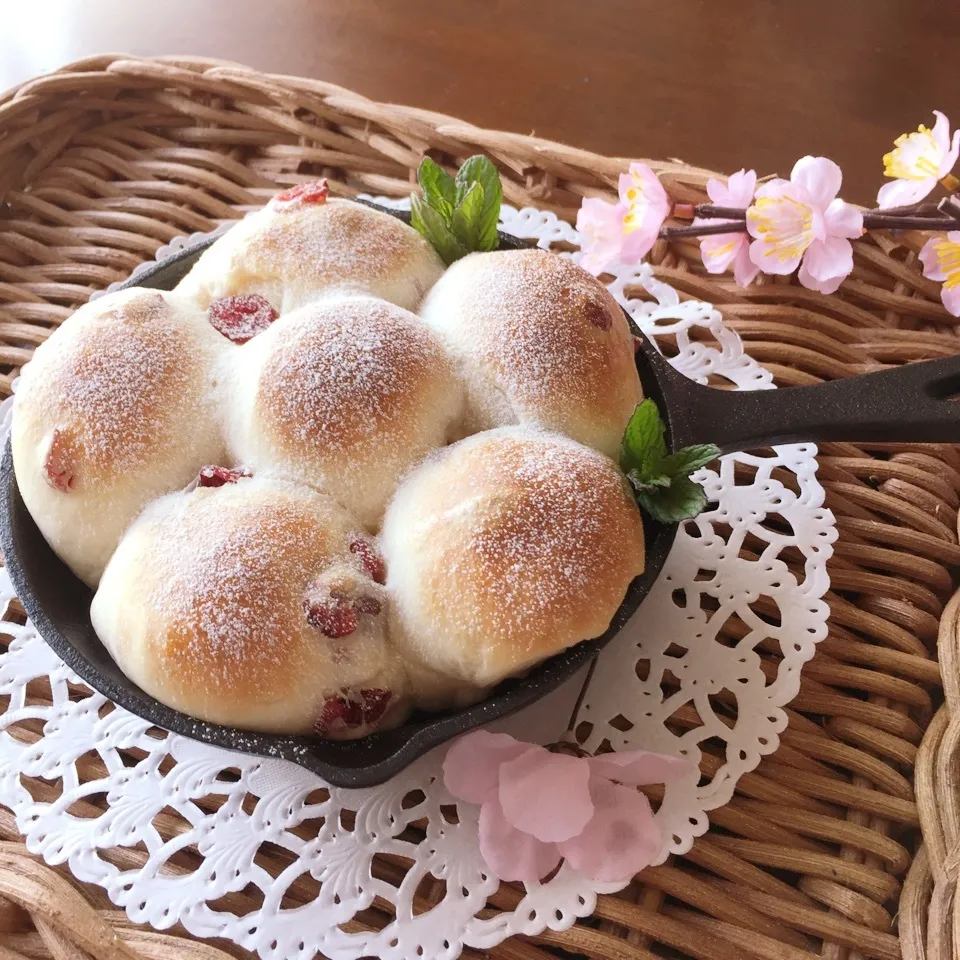 🌸クランベリーチーズのちぎりパン🌸|ヒーコさん