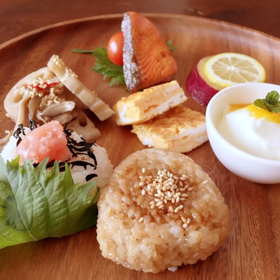 Snapdishの料理写真:ワンプレートでお昼ごはん🍱|ヒーコさん