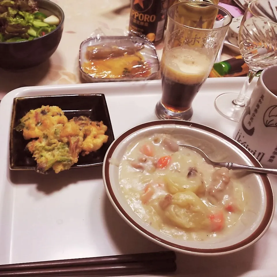 Snapdishの料理写真:11/4夕食　クリームシチュー|へいちゃんさん