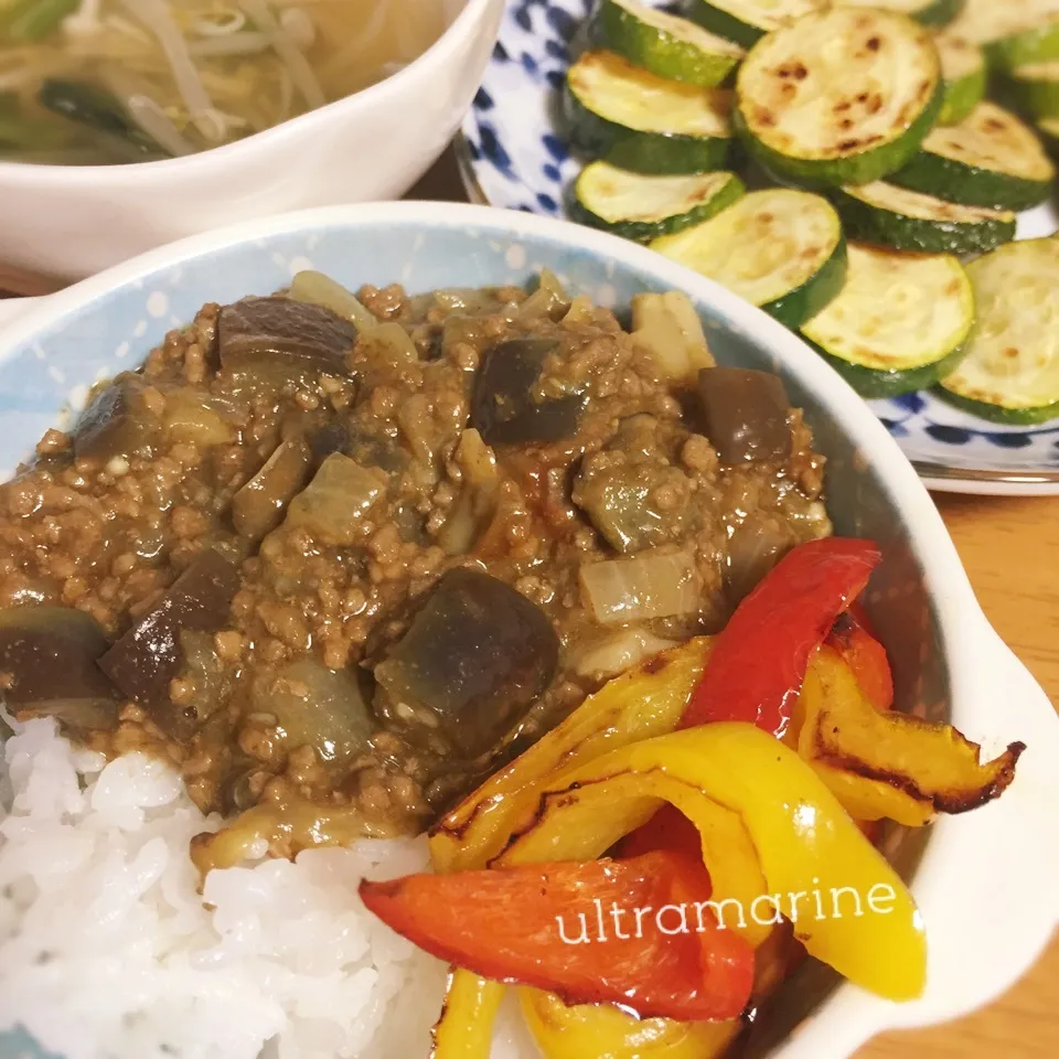 ＊パパッとできる。夏野菜山盛りカレー！＊|ultramarineさん