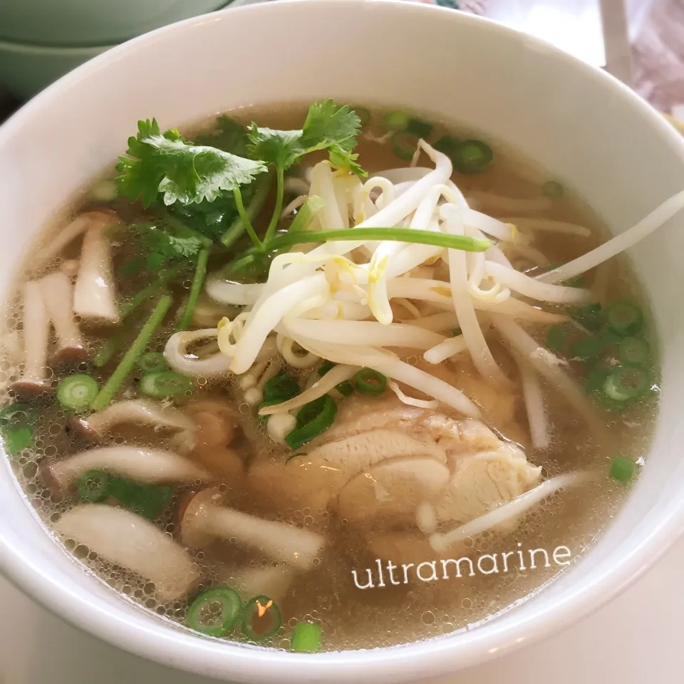 ＊クイッティオナーム、鶏だし麺＊|ultramarineさん