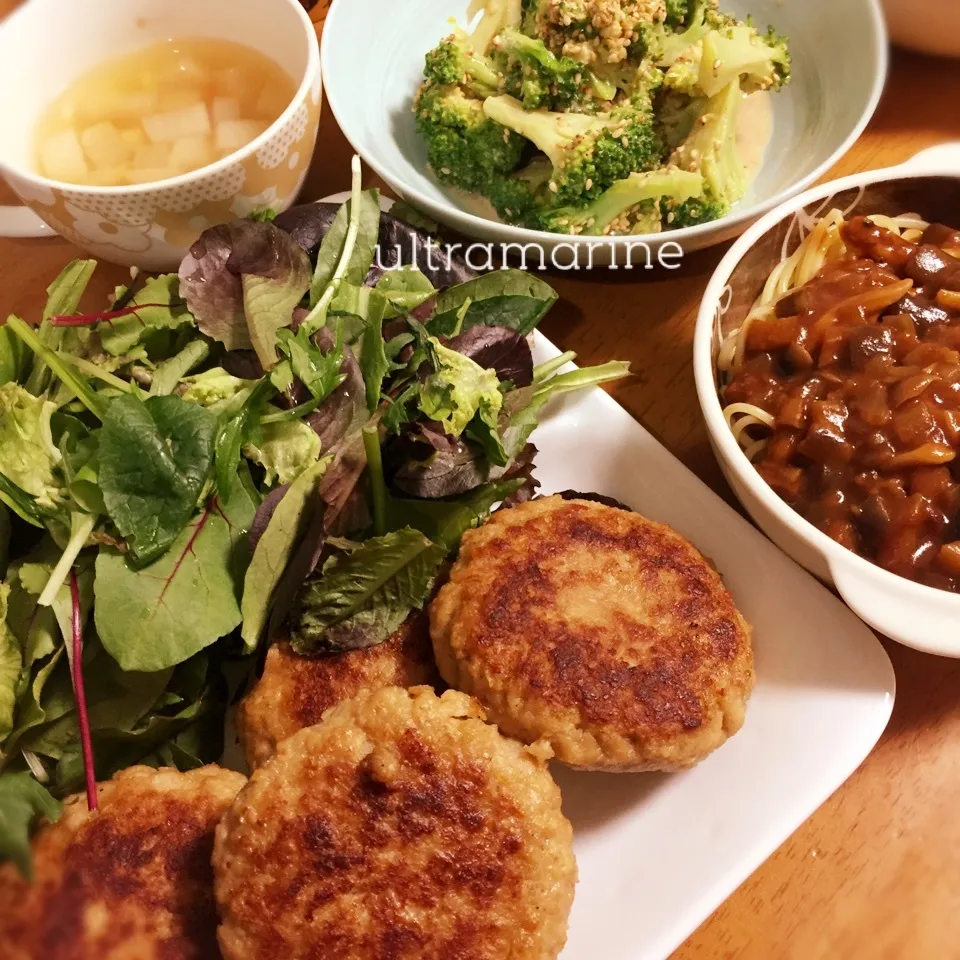 ＊簡単ハンバーグ&ブロッコリーサラダ♪＊|ultramarineさん