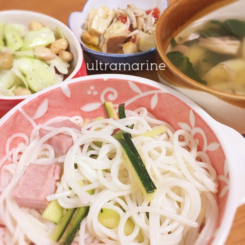 ＊ズッキーニとハムの米粉麺♪＊|ultramarineさん