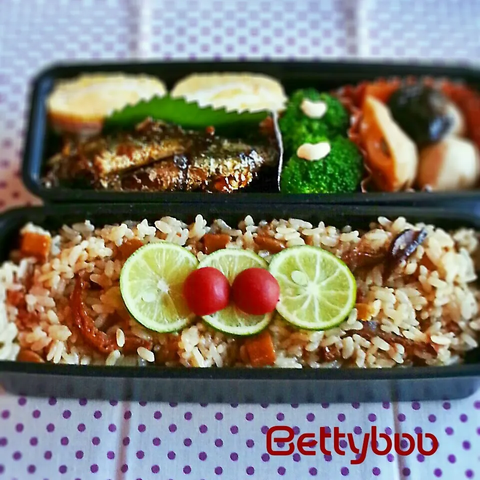 ｵｲｽﾀｰｿｰｽで中華風炊き込みごはん弁当|bettyさん