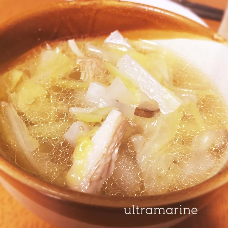 ＊アレンジ自在。鶏白菜のぽかぽかスープ♪＊|ultramarineさん