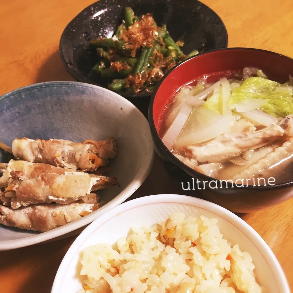 Snapdishの料理写真:＊きんぴら肉巻き、手羽スープ、豆ごはん＊|ultramarineさん