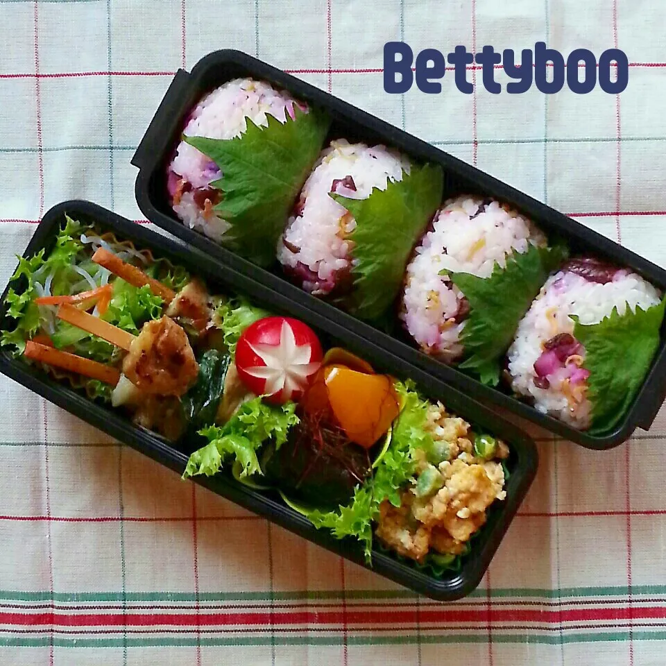 ｶﾘｶﾘじゃことｼｿ漬物のおにぎり弁当|bettyさん