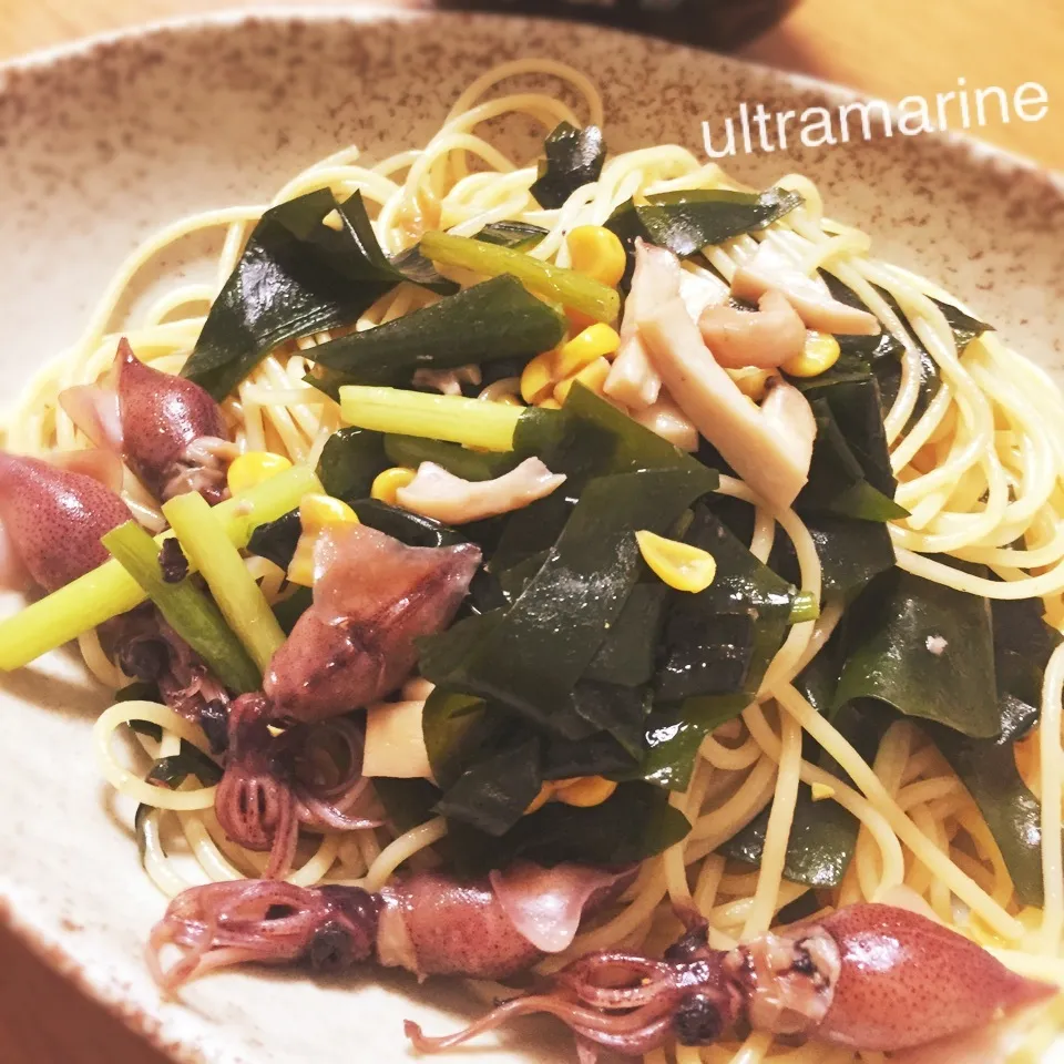 ＊ほたるいかと新わかめの和風バター醤油パスタ♪＊|ultramarineさん