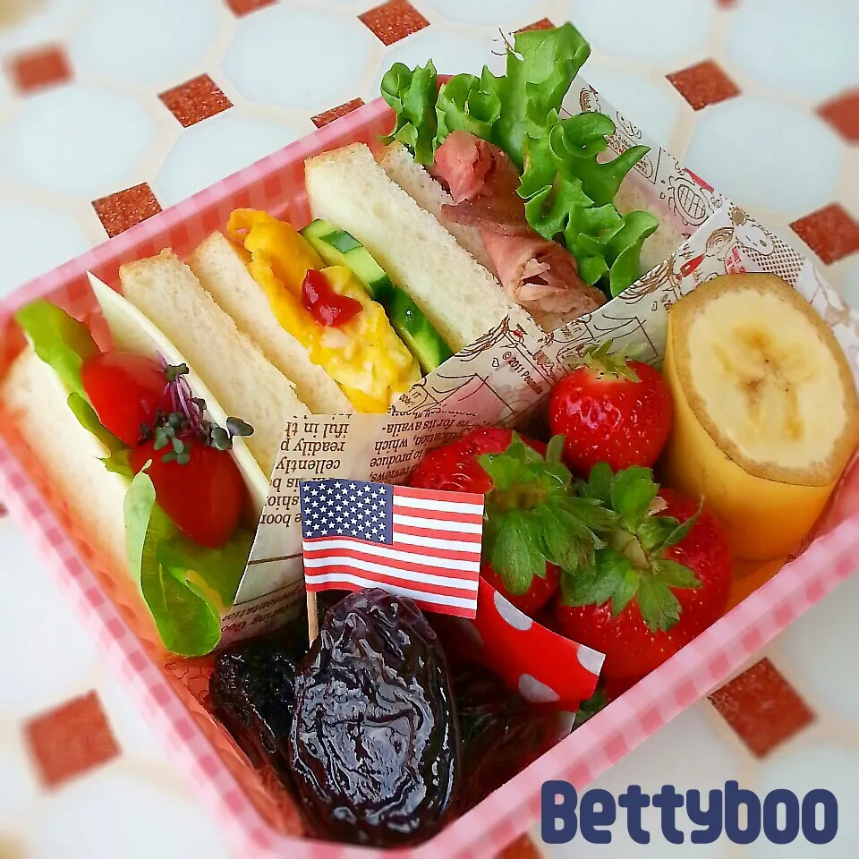 サンドイッチのお弁当|bettyさん