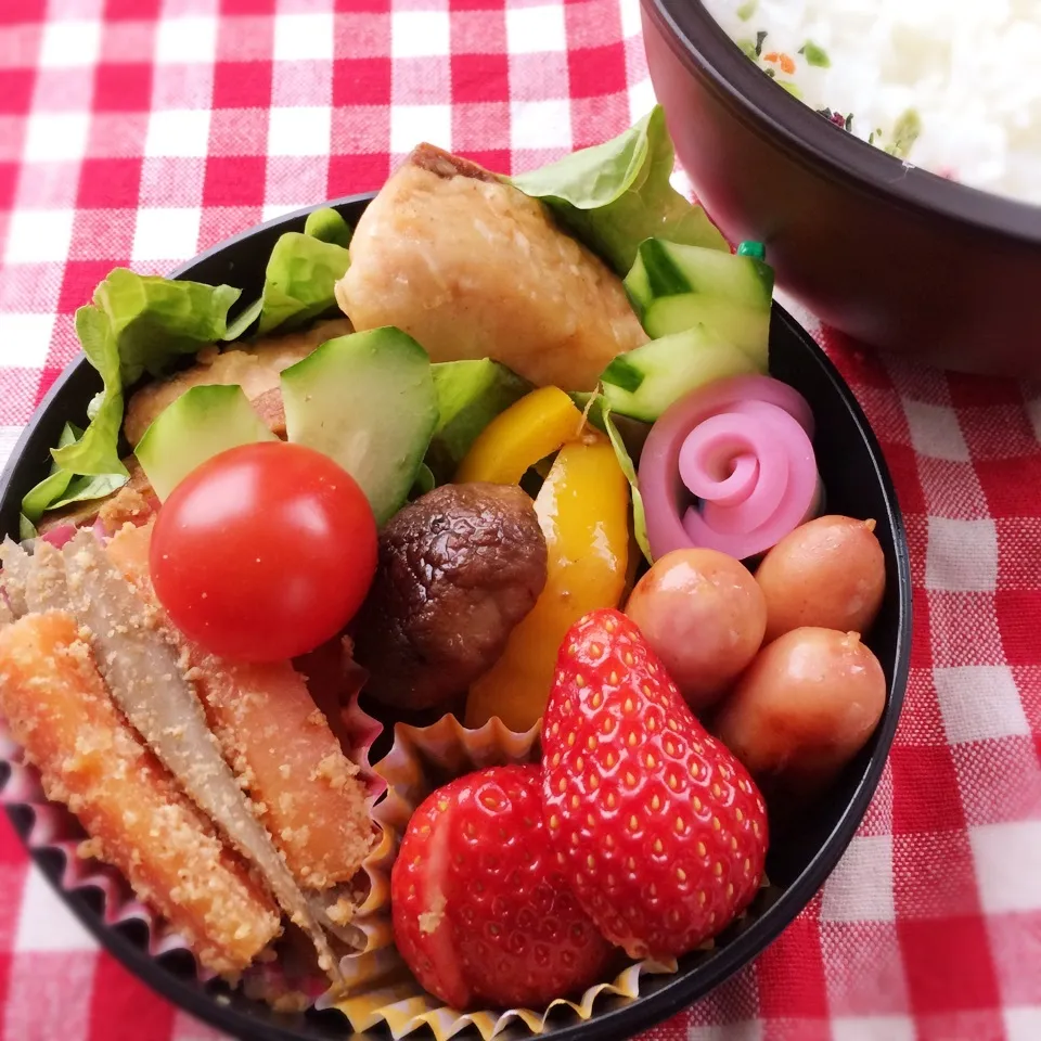 Snapdishの料理写真:今日のお弁当(鮭のムニエル)|demekinさん