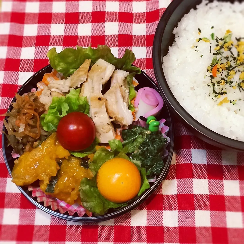 Snapdishの料理写真:今日のお弁当(鶏肉のクレージーソルトソテー)|demekinさん