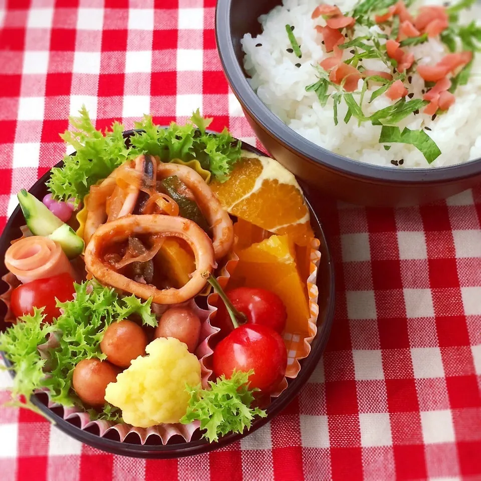 今日のお弁当(イカと夏野菜のトマト炒め)|demekinさん