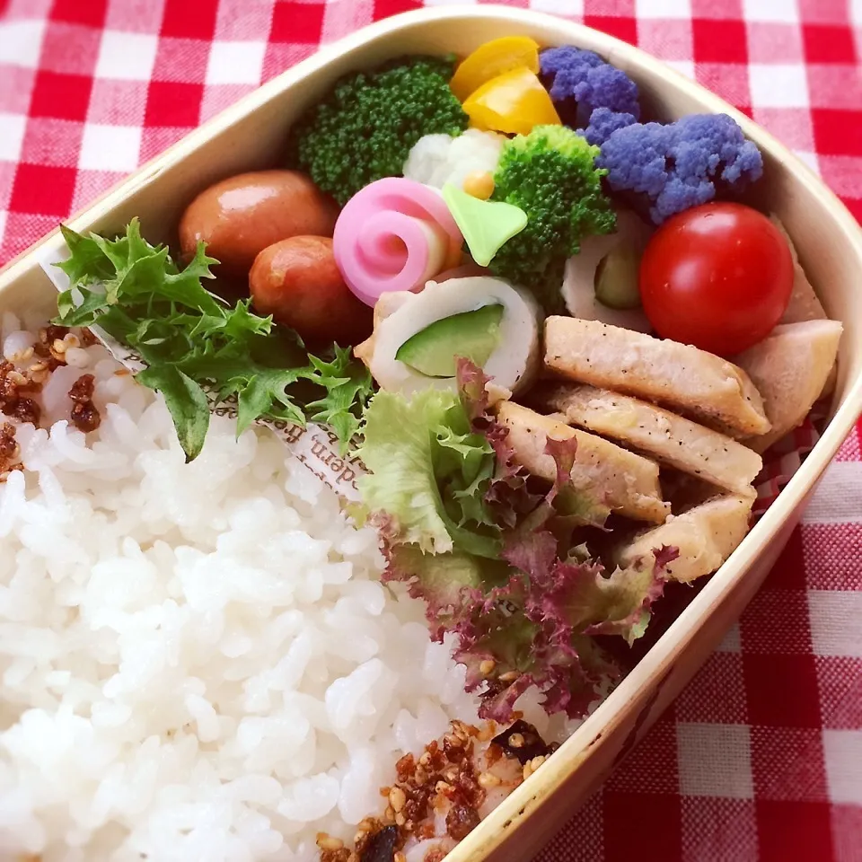 Snapdishの料理写真:今日のお弁当(鶏肉の塩レモン炒め)|demekinさん