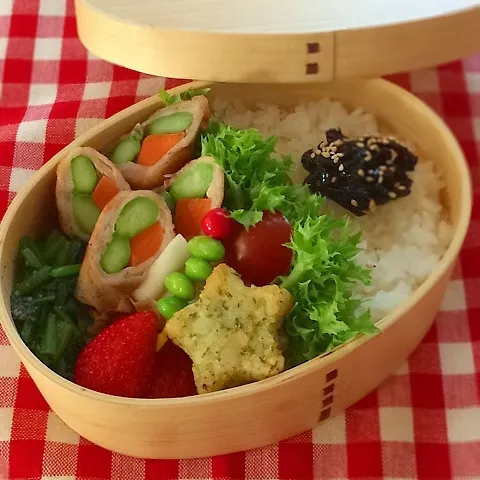 今日のお弁当(アスパラの肉巻き)|demekinさん