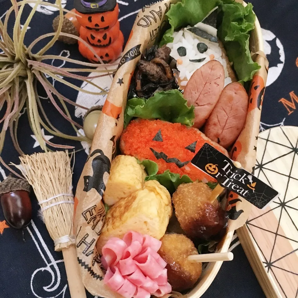 Snapdishの料理写真:おいなりさんでハロウィン弁当！|りんごさん