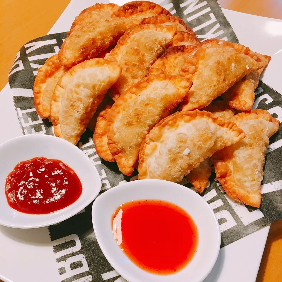 餃子の皮でサモサ！とくさんおめでとうございます❤|りんごさん