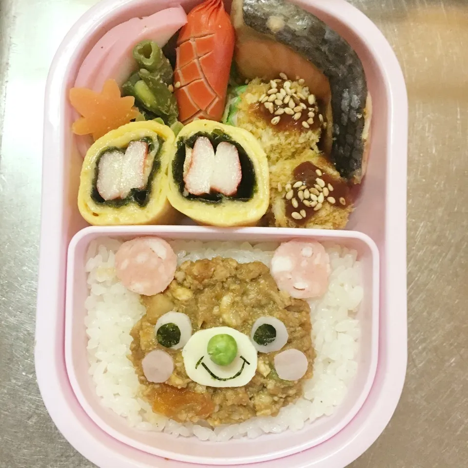 Snapdishの料理写真:DECO-HANAさんの真似っこお弁当|明石 さつきさん