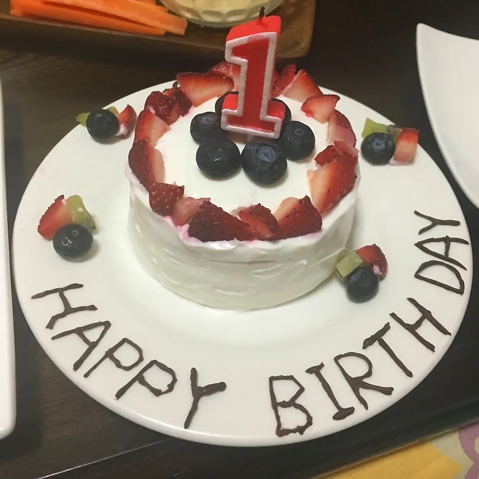 Snapdishの料理写真:1歳の誕生日ケーキ|明石 さつきさん