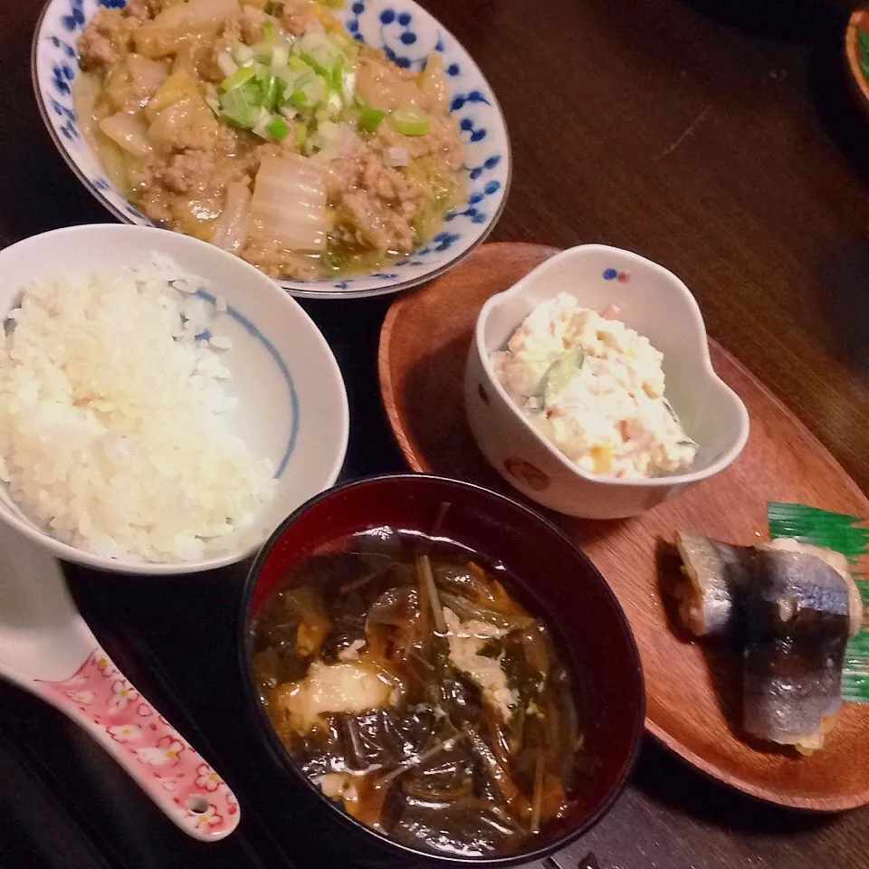 真似っこ〜白菜とひき肉のトロのっけご飯〜夜ご飯|明石 さつきさん