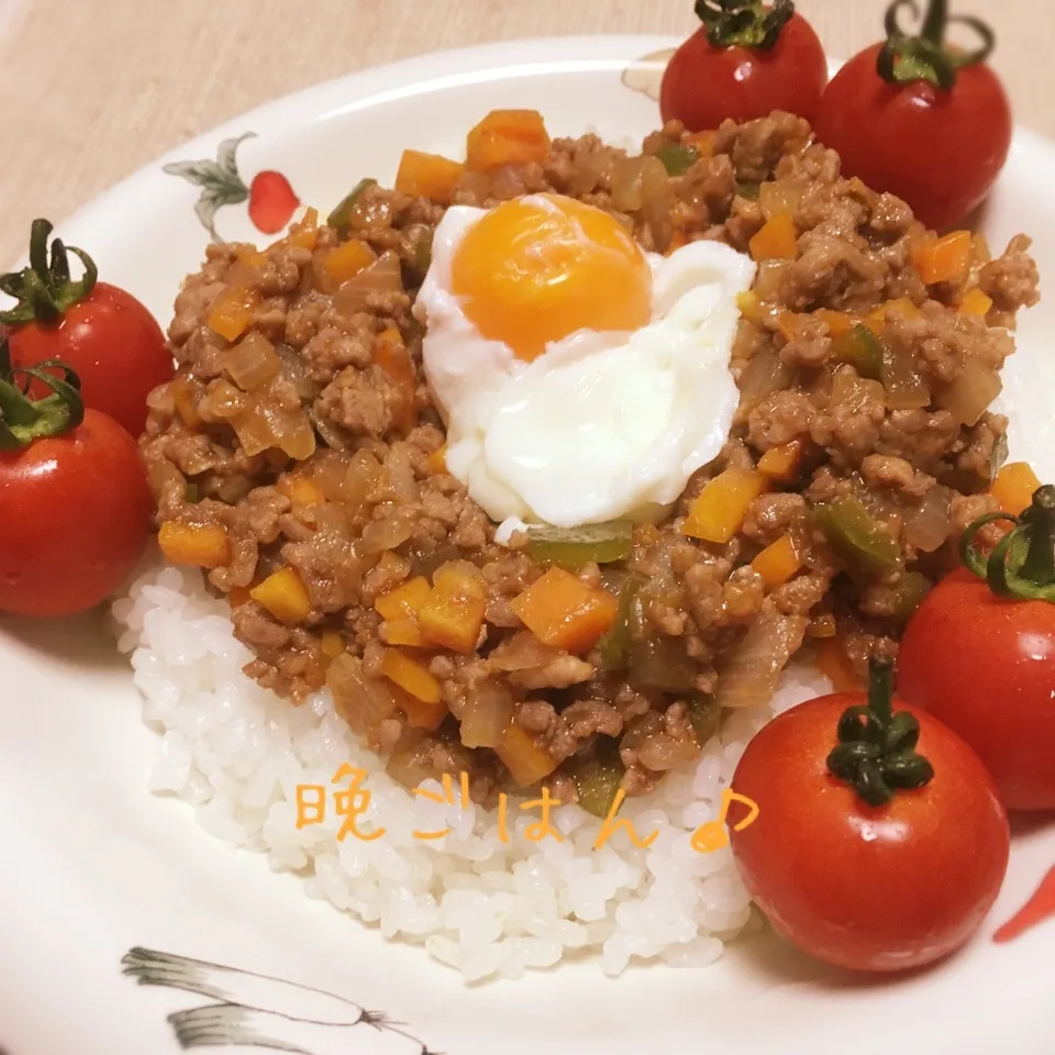 Snapdishの料理写真:ひき肉deハンバーグ♪まねっこ|えんどうくんさん