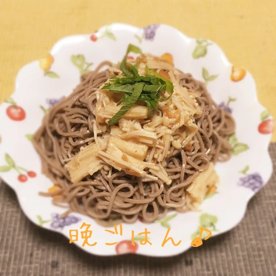 まねっこでーす！かつお梅なめたけ蕎麦♪|えんどうくんさん