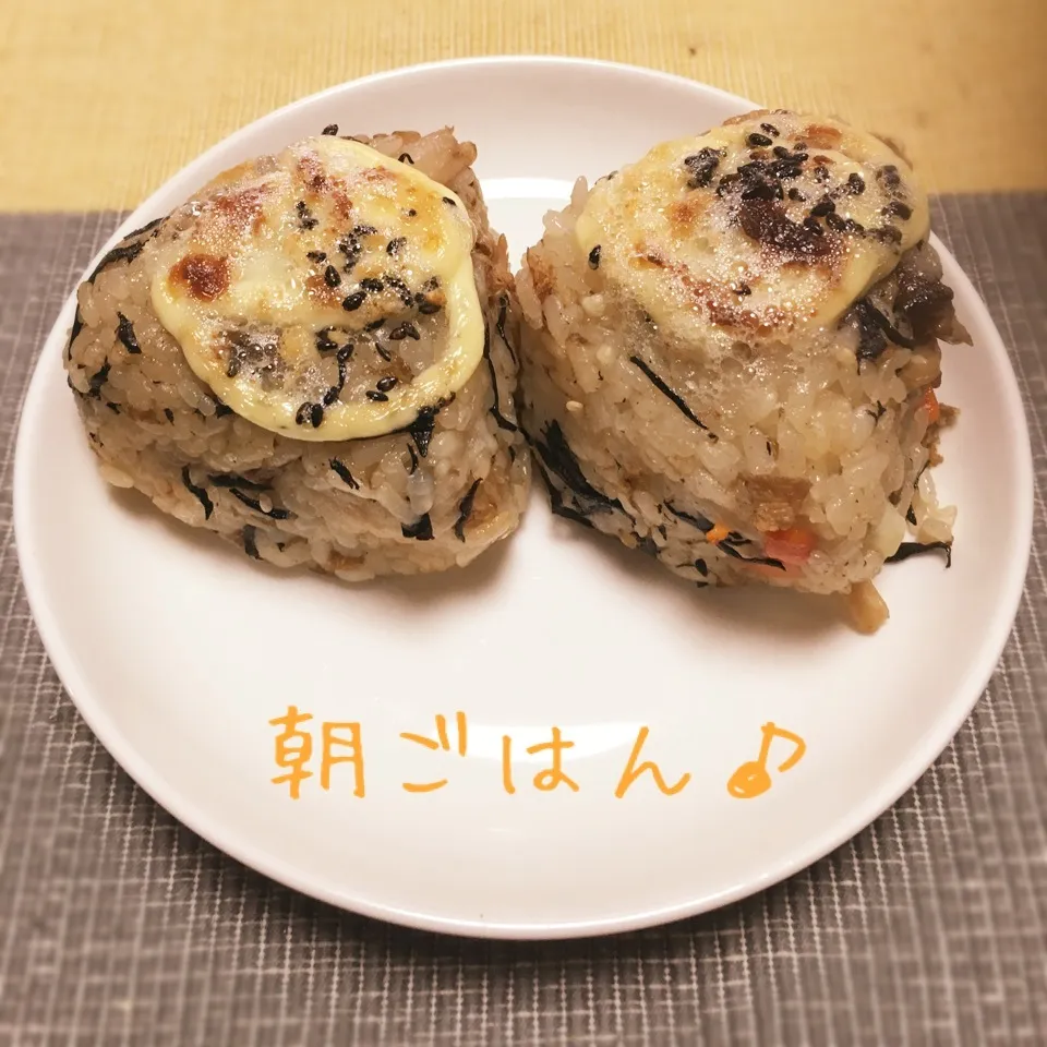 炊き込みごはんで焼きおにぎり！|えんどうくんさん