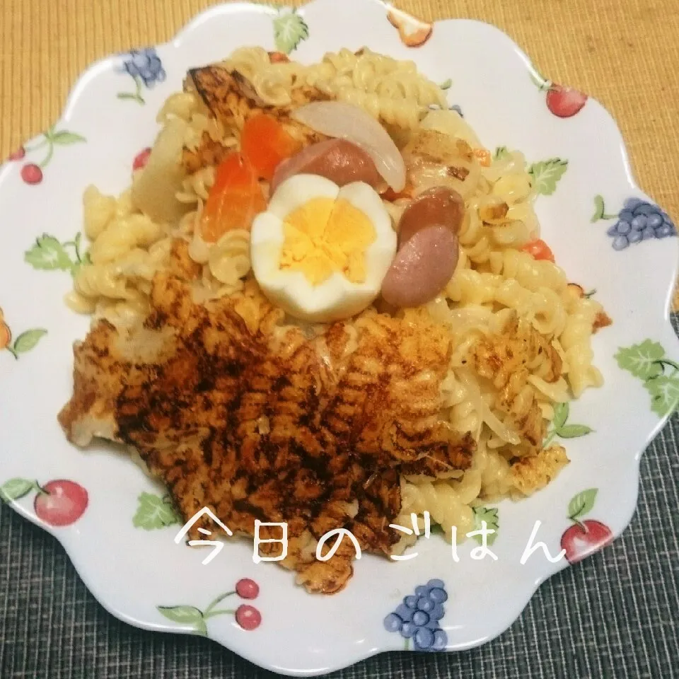 Snapdishの料理写真:失敗じゃないよ！焼きパスタ(゜∇^d)!!|えんどうくんさん