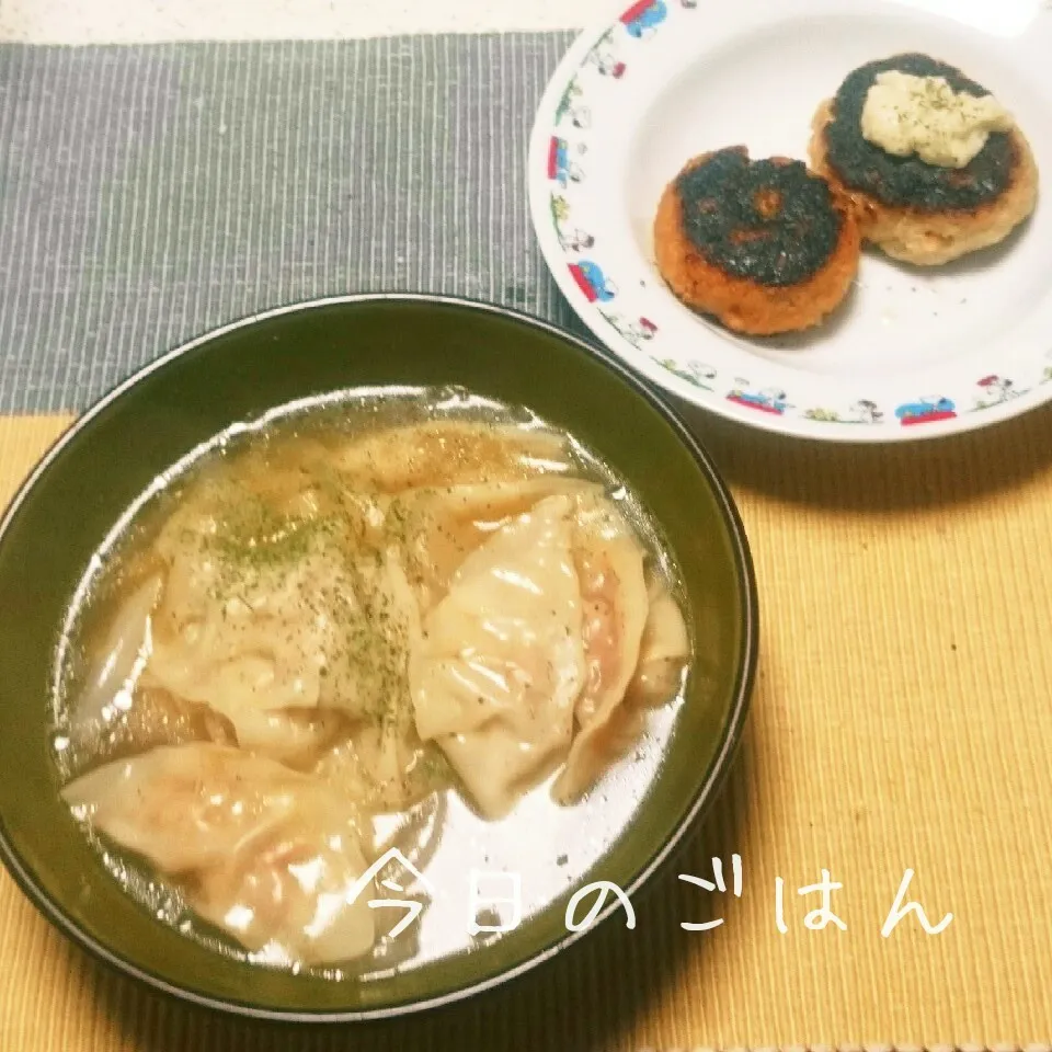 Snapdishの料理写真:オニオンスープde洋風水餃子|えんどうくんさん