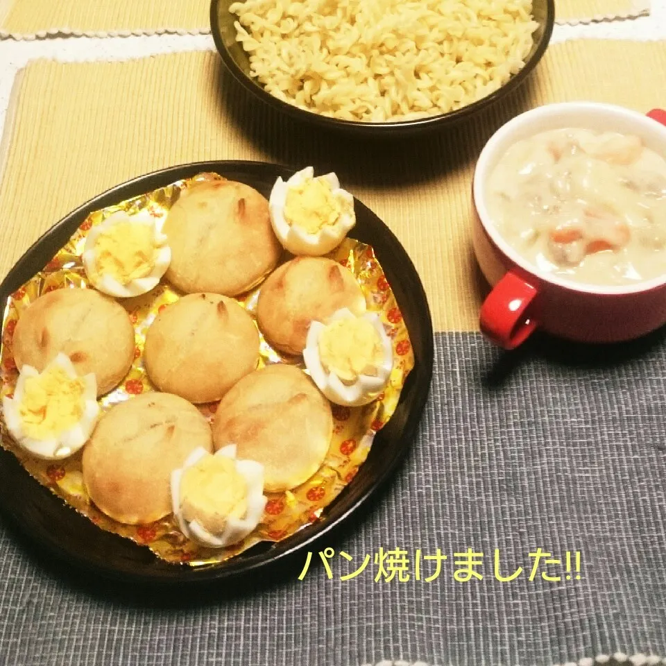 Snapdishの料理写真:プチテーブルフランスパンde晩ごはん|えんどうくんさん