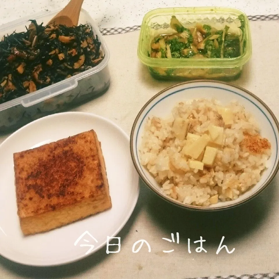 Snapdishの料理写真:竹の子ご飯♪|えんどうくんさん