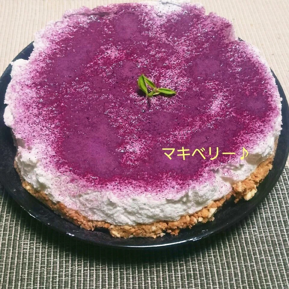 Snapdishの料理写真:マキベリーでレアチーズケーキ♪♪|えんどうくんさん