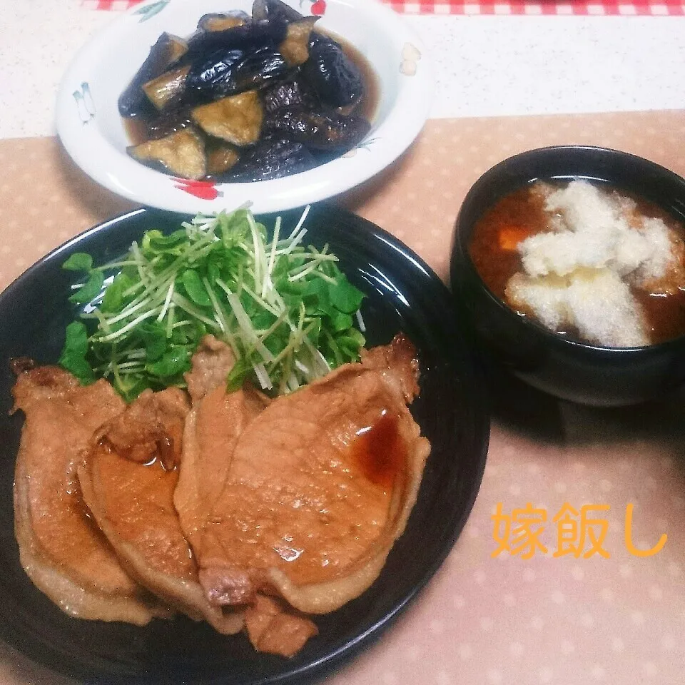 Snapdishの料理写真:豚肉しょうが焼き♪|えんどうくんさん