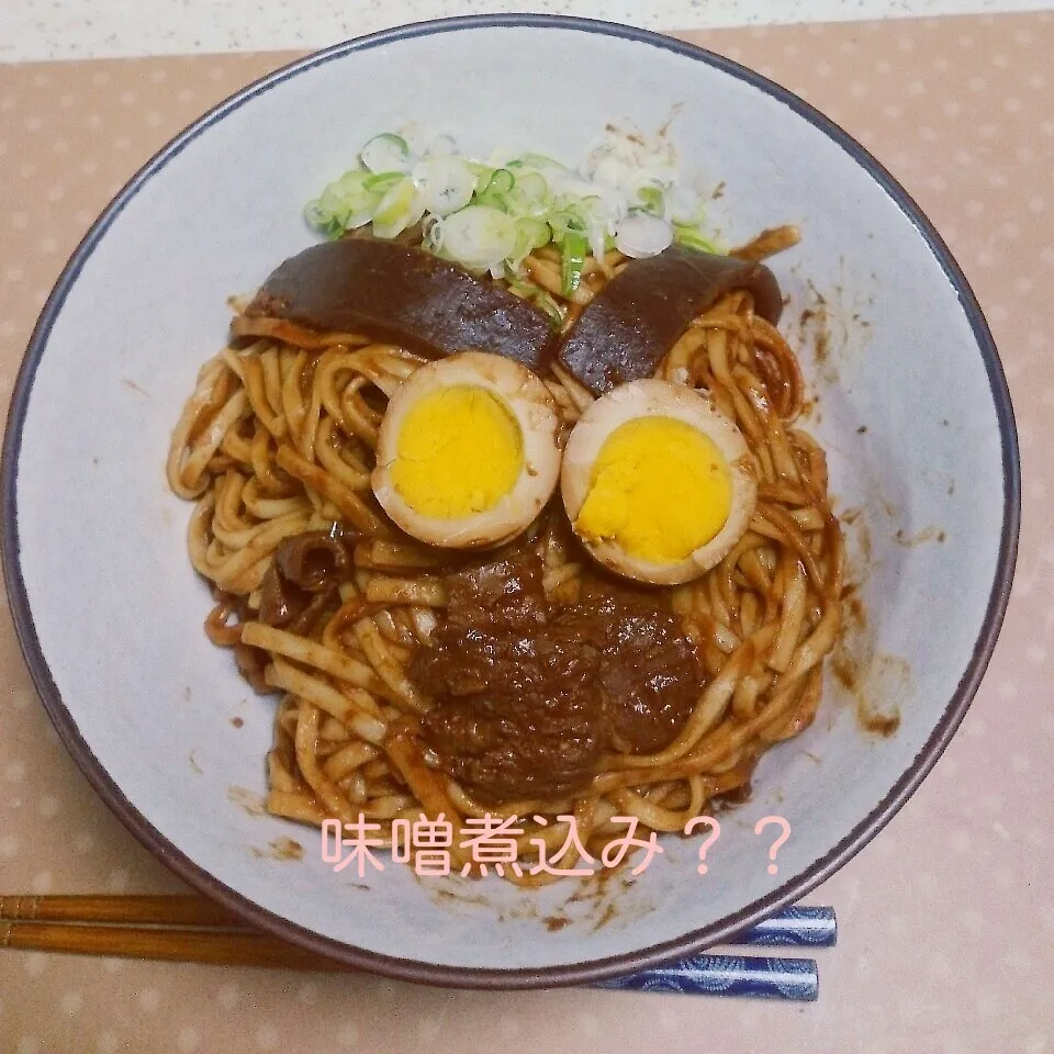 もつ煮のリメイク煮込みうどん|えんどうくんさん